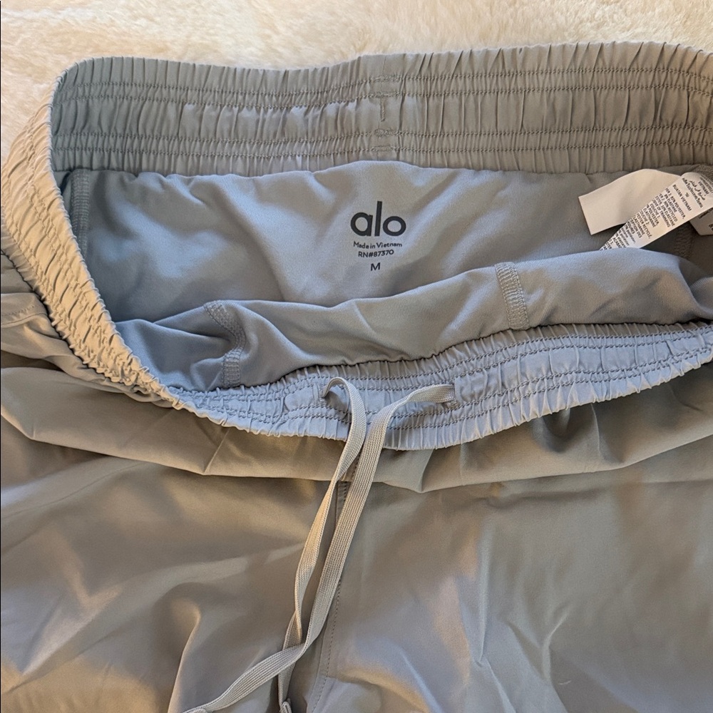 ALO Men's Light Gray Athletic Shorts - Picture 3 of 3